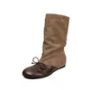 Moda de garota quente! Botas curtas de bico redondo com laço para mulheres com aumento interno de altura e acabamento em camurça