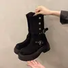 Botas plataforma estilo britânico para mulheres, nova coleção outono/inverno 2026, projetadas para fazer mulheres baixinhas parecerem mais esguias, altura até a panturrilha, botas de montaria curtas