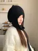 Gorro tejido estilo coreano para mujer con protección para las orejas, gorro grueso de lana cálido para otoño e invierno, hace que la cara se vea más pequeña, con un ambiente retro