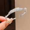 Elegante Pulsera de Zirconia Estilo Francés con Diamantes, Pulsera Abierta Envolvente Floral Estilo Corte Vintage, Accesorio de Mano de Moda y Versátil