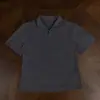 Camisa Polo Feminina Tricotada de Manga Curta Estilo Old Money Marrom, Verão com Caimento Relaxado, Camiseta com Ombro Normal, Manga Meia-Manga Cleanfit
