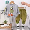 Conjunto de Dos Piezas para Niños 2024 Algodón Cuello Redondo Estampado de Pera Sudadera Casual Pantalones Estampados Moda Fabricante de Origen Lote