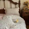 Juego de cuatro piezas de encaje estilo coreano de grado A en terciopelo de leche, engrosado para invierno, funda de edredón de forro polar coral de alto peso, juego de tres piezas de franela