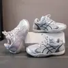 Zapatos deportivos para niños, zapatillas para correr para niños y niñas, nuevos zapatos de malla transpirable para primavera y otoño, zapatos ligeros antideslizantes para entrenamiento de estudiantes