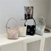 Bolsa de Ombro Floral da Moda para Mulheres 2025 Verão Nova Tendência Estilosa Bolsa de Ombro Único para o Dia a Dia