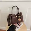 Bolso Vintage de Nicho Estilo Coreano 2026 Nuevas Llegadas Principios de Otoño Gran Capacidad para Viajar Bolso de Hombro Simple Bolso de Axila Bolso Cubo