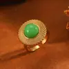 Anillo de Flor de Cinco Pétalos con Piedra Ojo de Gato Colorida Estilo Ins para Mujer, Acero Inoxidable Chapado en Oro de 18 Quilates, No se Desvanece, Anillo de Nicho de Alta Gama