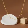 Collar con Cadena para Clavícula Estilo Francés Minimalista de Frijol Dorado Pequeño Bola Dorada Encaje como Hada como Temperamento con Diseño de Nicho y Sensación de Alta Gama