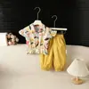 Conjunto de Dos Piezas para Niña de Verano, Nuevo Estilo Retro, Top Floral de Mangas Volantes Casual de Moda y Pantalones de Linterna