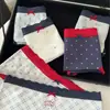 Nova Roupa Íntima Feminina de Algodão Puro Retro Esportiva Cor Blocada Renda Antibacteriana Forro Estendido de Algodão Puro Cintura Média Triângulo Delicado