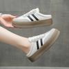 Sapatos Brancos Slip-On Sem Salto Populares para Mulheres 2026 Novos Sapatos de Verão para Mulheres Celebridade da Internet Mules Fechados com Solado Grosso