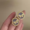 Pendientes Florales Geométricos con Tachuelas de Diamante Aguja Plateada, Pendientes Versátiles de Tendencia de Nicho Únicos y de Moda, Pendientes de Lujo Ligero de Gama Alta para Mujer