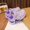 Sapatos de Malha para Meninas Primavera/Verão 2026 Tênis Esportivos Respiráveis para Meninos Sapatinhos de Bebê para Caminhar Sapatinhos de Bebê