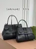 2026 Nuevo Modelo Transfronterizo Original de Cuero Bolsa con Cerradura Bolsa de Compras Estampada Bolso Tote con Cadena para Hombro Cruzado