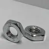Piezas de máquina de coser viga de piso pieza cuadrada pieza de conexión pieza de refuerzo oreja múltiples varilla de tracción de siete caracteres tornillo de combinación m8 máquina de coser plana