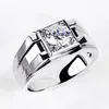 Moda Viral de TikTok Anillo Cuadrado de Diamantes Generoso para Hombre Anillo de Celebridad de Internet para Hombre Grupo con Brillo Estelar Personas a la Moda