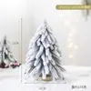 Arreglo de escritorio pequeño de Pe Scene de cedro Decoraciones navideñas de moda Adornos Árbol de Navidad Mini nevada flockada