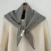 Xale Triangular da Moda para o Trabalho Feminino, Cachecol Triangular Decorativo Quente de Outono e Inverno, Capa Elegante para Roupa Exterior