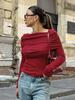 Rojo Angola Escote de Una Línea Hombros Descubiertos Tejido Otoño e Invierno 2026 Moda Europea y Americana Versátil Camiseta de Manga Larga Suéter Ropa para Mujer