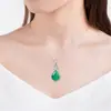 Colgante de flor de trébol incrustado de diamantes colgante de jaspe cálido, suave, aceitoso y lleno colgante de jade verde transparente como el hielo