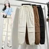 Foto Real de Calças de Trabalho de Estilo Novo para Primavera e Verão com Bolsos Grandes para Mulheres, Calças Wide Leg Estilo Americano, Modelagem Solta, Tamanho Grande, Calças Afuniladas para Mulheres