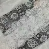 Tejido de Encaje Nuevo Personalizado No Elástico con Bordado en Relieve para Vestidos de Moda y Vestidos de Novia