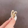 Brincos geométricos doces da moda em estilo japonês e coreano, brincos femininos elegantes e simples com textura de metal, estilo de rua, joias de Hong Kong