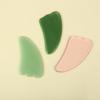 Suministro de fábrica raspador de jade artificial aventurina verde raspador con forma de corazón para cara y cuerpo raspador de vidrio DIY