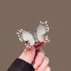 Pinza para el Cabello de Mariposa Estéreo de Cristal de Lujo Ligero de Tamaño Mediano para Mujer 2025 Nueva Pinza para el Cabello de Gama Alta Elegante Pinza de Tiburón para Cabello Semirecogido