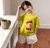 Camiseta de Manga Corta con Estampado de Manzana y Perro Estilo Retro Americano Dibujos Animados Verano 2026, Top Suelto Versátil de Manga Corta para el Trabajo y el Ocio