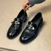 Sapatos de Couro Britânicos para o Dia a Dia, Slip-On com Salto Bloco para Mulheres, Novos Mocassins Versáteis Preto de Salto Médio