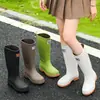Botas de lluvia de PVC de caña alta estilo coreano para mujer, calzado de exterior impermeable, boca antideslizante, zapatos de agua, botas impermeables para mujer, zapatos de goma, botas de lluvia largas, botas de montar