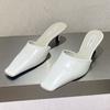Sandálias Abertas Modelo Novo 2026 Estilo Francês para Mulheres, Mules de Salto Agulha Abertas para Uso Externo Primavera 2026 com Bico Quadrado Meia-Chinelos