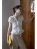 Camisa blanca de Qiaomi con cordones, cuello en V, mangas abullonadas para mujer, diseño de volantes de verano, estilo corto, top elegante y favorecedor