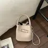 Bolsa de Mão Nicho de Alto Acabamento, Bolsa Saco para Mulheres, Nova Bolsa de Ombro Casual Estilosa Primavera 2026, Bolsa Transversal Retrô