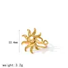 Anel Town Design Estrela e Lua, Estilo Nicho High-End, Anel Aberto Vazado em Aço Titânio, Anel de Aço Inoxidável Dourado 18K