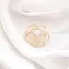 Broche de mariposa de perlas de gran venta transfronteriza con diamantes para mujer, broche de alta gama con temperamento elegante, joyería para traje.