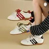 Zapatillas Blancas para Mujer 2026, Nueva Versión Coreana de Otoño, Estilo Ins, Zapatos Versátiles Deportivos Casuales para Estudiantes Mujeres, Estilo Callejero 8823