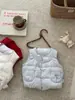 Conjunto de tres piezas para bebé estilo coreano otoño e invierno de 1 a 3 años 2026 nuevo chaleco ligero de plumas y mallas traje térmico