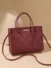 Bolso de Mano Sencillo Bordado con Hilo Bolso Casual 2026 Primavera Bolso Tote Acolchado Bordado Simple Clásico Bolso Tejido Personalizado