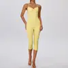 Conjunto esportivo justo estilo europeu e americano com sensação de segunda pele para mulheres, gola halter, franzido, respirável, alta elasticidade, corte slim, adequado para fitness, esportes ao ar livre e yoga