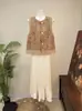 Chaleco retro de terciopelo de estilo chino nuevo Zhi Li con cuello redondo reducido, moda versátil de otoño 2026 para mujer