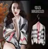 Bufanda de Algodón y Lino de Seda Coreana Nueva, Estilo Nuevo de Dongdaemun para Mujer, Versátil Cálida de Otoño e Invierno, Bufanda Chal con Letras de Moda