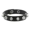 Oye Street Style Pulseira Punk Vazada com Rebites Planos Joia Moderna para Casal de Boate Aço Inoxidável Exquisito Botão de Pressão Fileira Única