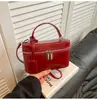 Bolsa Quadrada Pequena com Zíper para Presente de Natal Bolsa Quadrada Pequena de Ombro Único Transversal 2025 Nova Moda Bolsa de Ombro Simples Bolsa de Mão