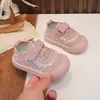 Zapatos para bebé para niños y niñas 2026 primavera y otoño nuevo modelo zapatos para gatear zapatos de bebé florales zapatillas de suela blanda zapatos de lona para niños