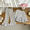 Novo conjunto INS coreano de manga comprida, top moderno combinado com calça boca de sino, conjunto estiloso para bebê, conjunto infantil de duas peças 1