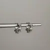 Brincos de Argola Cruzados com Zircônia para Mulheres, Simples Estilosos, Doces, Descolados, Exquisitos, Modernos e na Moda