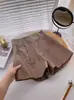 Pantalones Cortos de Piel Sintética para Mujer 2023 Nuevos de Otoño e Invierno Cintura Alta Ajustados Forma A Modernos Pantalones de Pierna Ancha Coreanos Pantalones para Botas Pequeñas