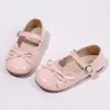 Zapatos planos de punta baja para niñas, nueva colección primavera/otoño 2026, zapatos de piel con lazo para niñas pequeñas, zapatos de princesa, suela suave, antideslizantes, zapatos de abuela